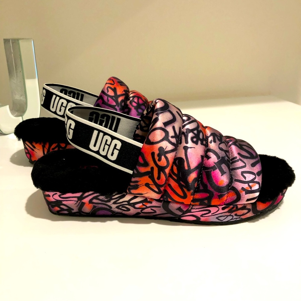 Brand New UGG Fluff Yeah Slides - sz 9